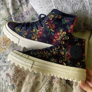 High top converse satin floral/obsidian lift sneakers